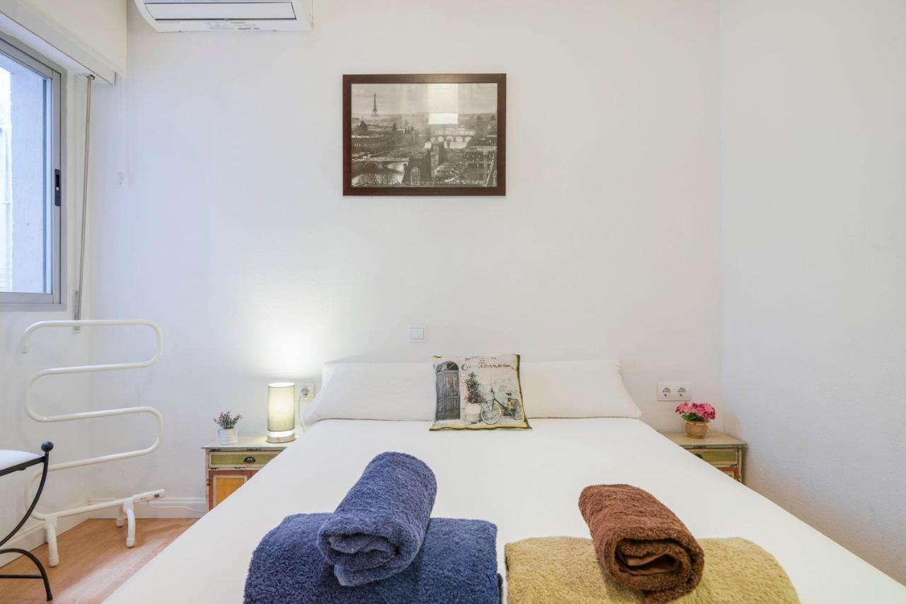 Urbanchicmalaga 3 Bedroom Spacious Quiet Historic Malaga Apt Екстер'єр фото